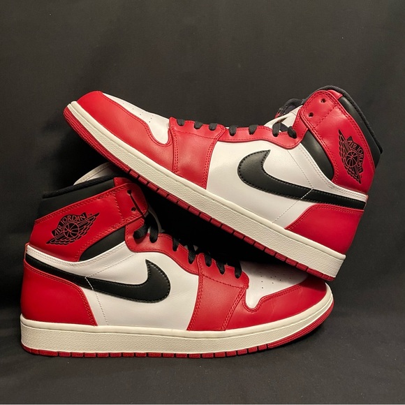 Air Jordan 1 Retro Chicago 2013 - Picture 3 of 13